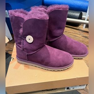 NWT Ugg boot